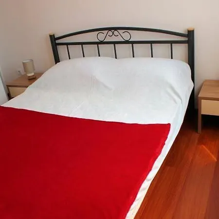 Ira - Two-bedroom With Terrace Daire